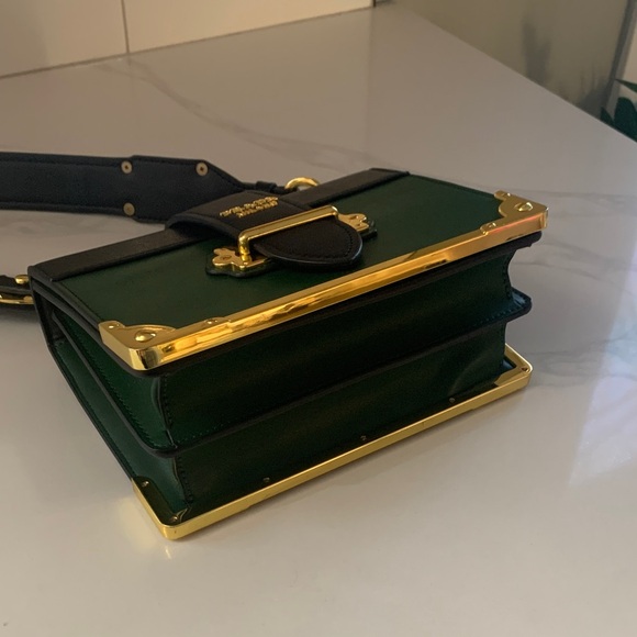 Fashion Elegant Black and Green Crossbody Bag - Picture 3 of 4